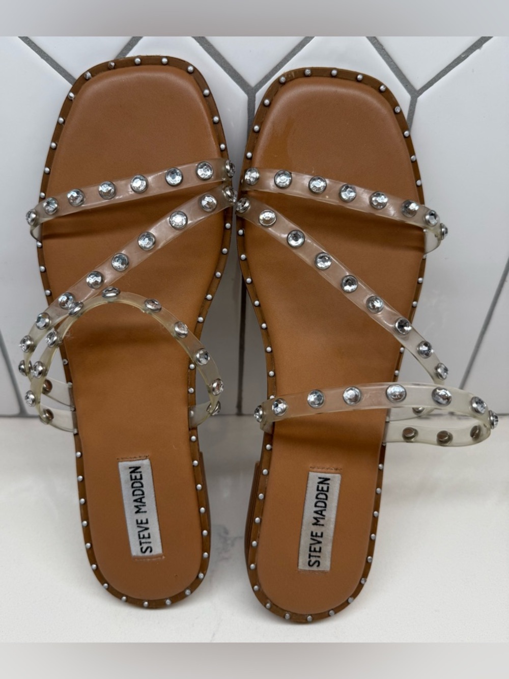 Steve Madden Women's Skyler Flat Sandal Clear Diamonds Size 9.5